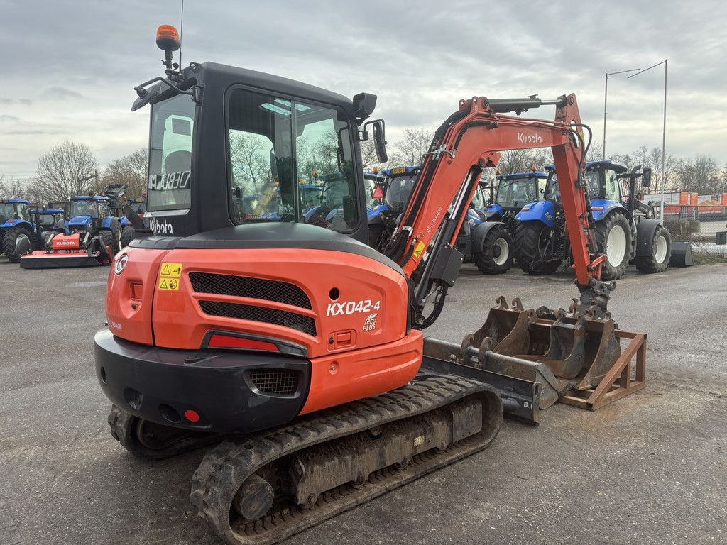 KUBOTA KX042-4