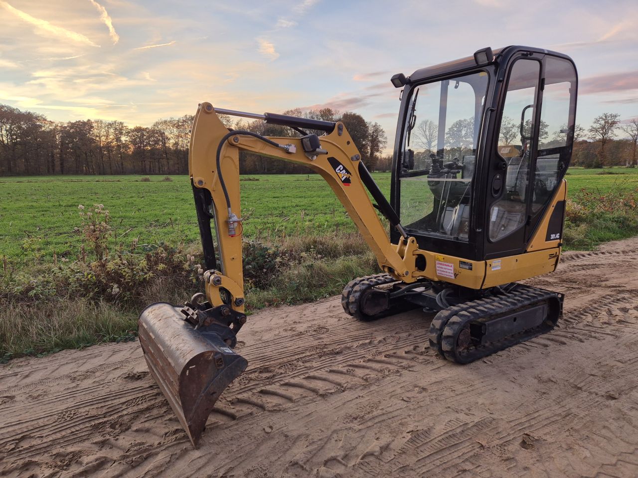Caterpillar 301.4C minigraver met maar 1252 uren