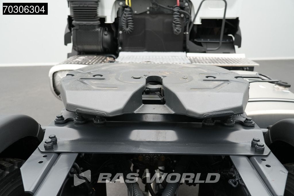 Iveco X-Way X-Way 460 4X2 NEW! HPEB ACC PTO Navi LED Euro 6