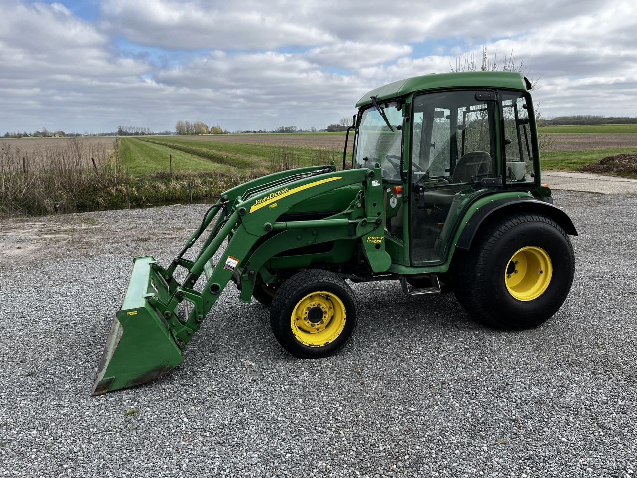 GEZOCHT tractoren en machines