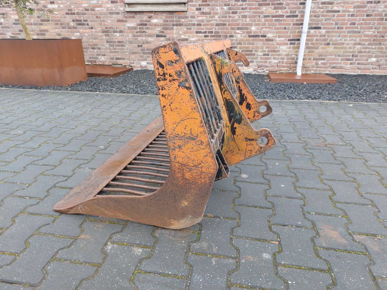 Giant Puinbak 130cm en dichte bak 140cm