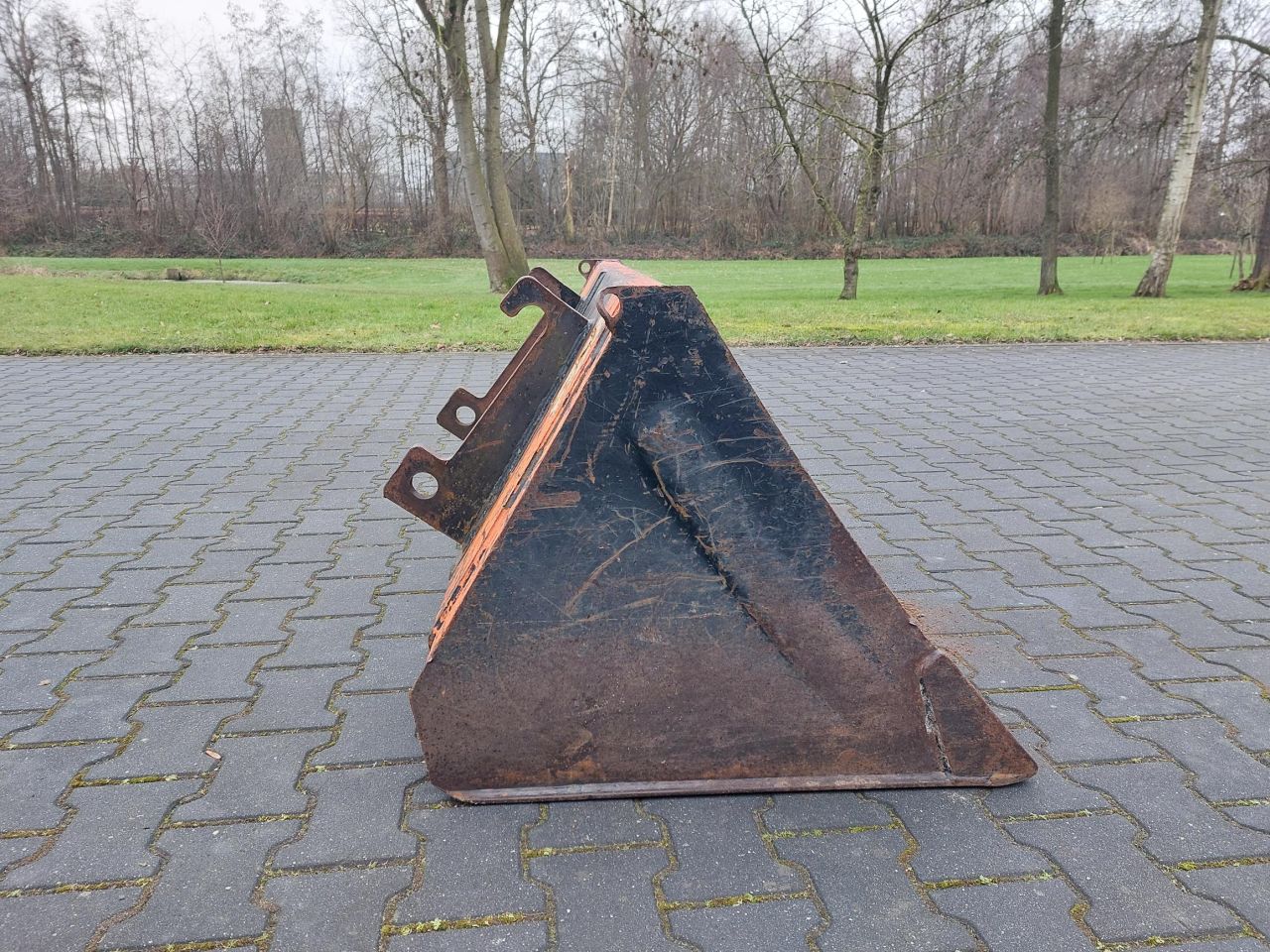 Giant Puinbak 130cm en dichte bak 140cm