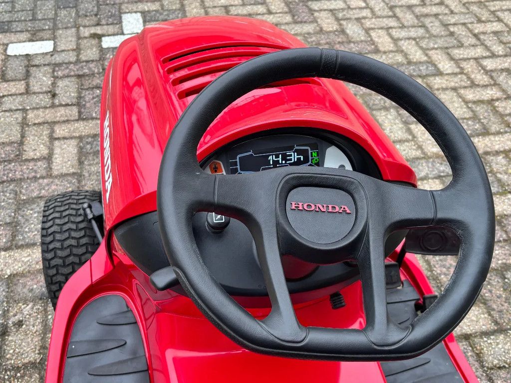 Honda Demo gebruikte zitmaaier HF2417HB met grasopvang