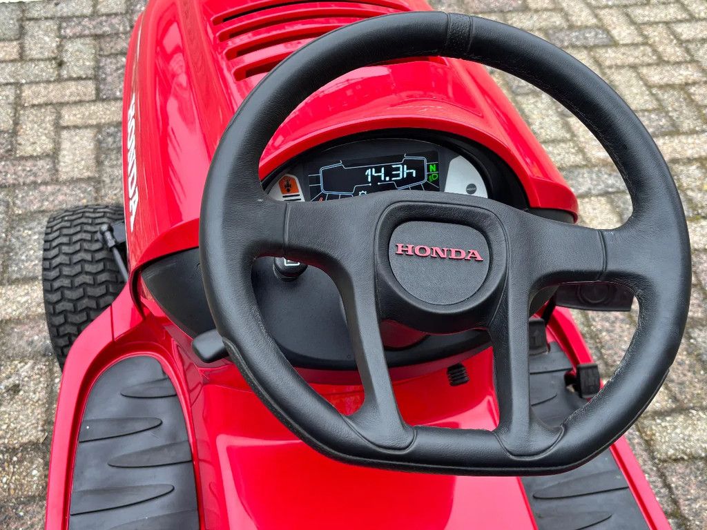 Honda Demo gebruikte zitmaaier HF2417HB met grasopvang
