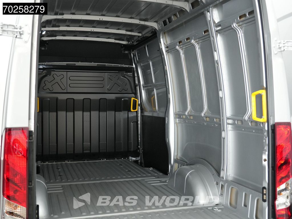 Iveco Daily 35S21 BPM VRIJ! 3.0L Automaat 2x Schuifdeur 210PK L2H2 2025-Model 3,5t Trekvermogen ACC LED CarPlay Camera Parkeersensoren Euro6 L2 12m3 A/C