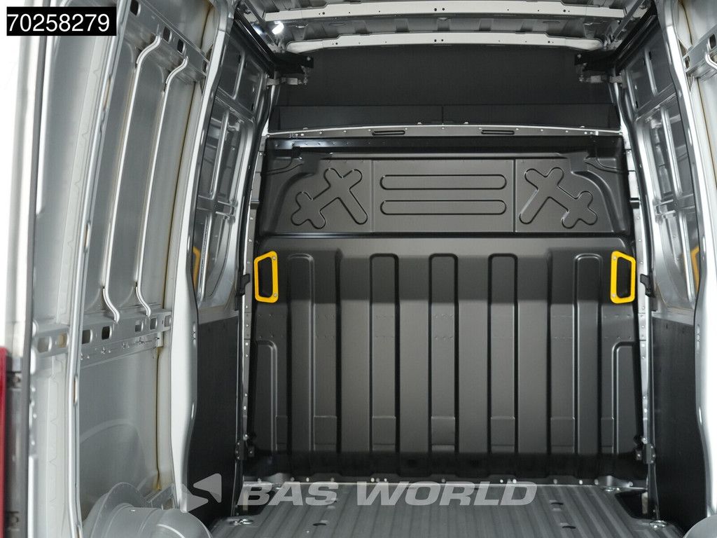 Iveco Daily 35S21 BPM VRIJ! 3.0L Automaat 2x Schuifdeur 210PK L2H2 2025-Model 3,5t Trekvermogen ACC LED CarPlay Camera Parkeersensoren Euro6 L2 12m3 A/C