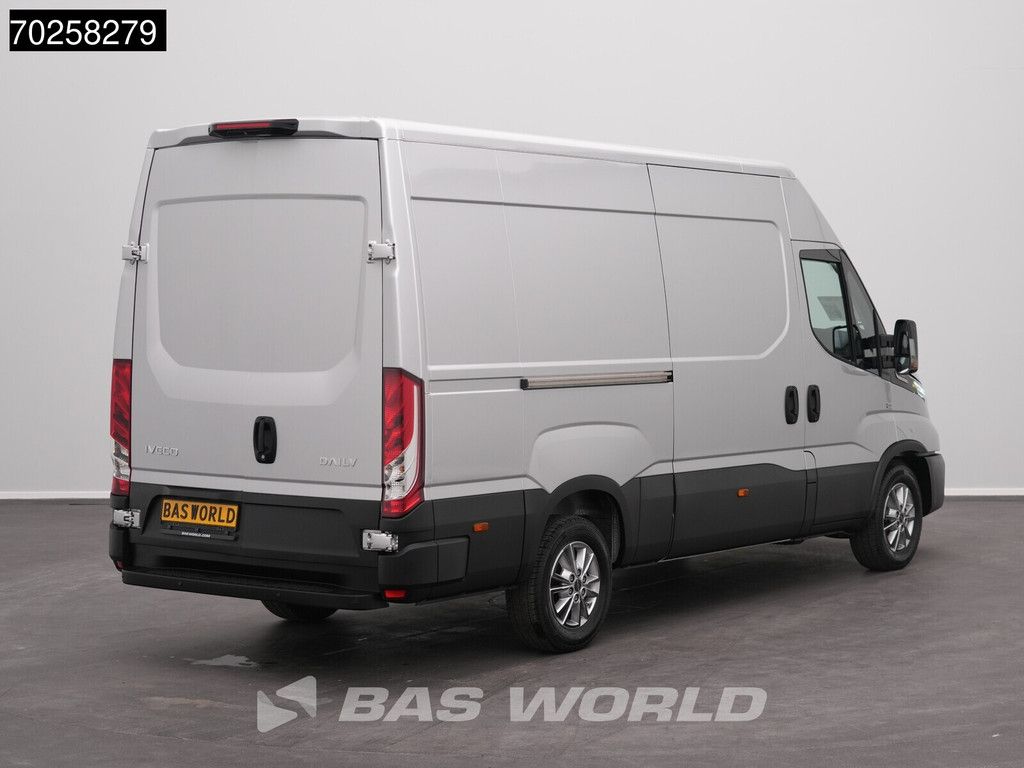 Iveco Daily 35S21 BPM VRIJ! 3.0L Automaat 2x Schuifdeur 210PK L2H2 2025-Model 3,5t Trekvermogen ACC LED CarPlay Camera Parkeersensoren Euro6 L2 12m3 A/C