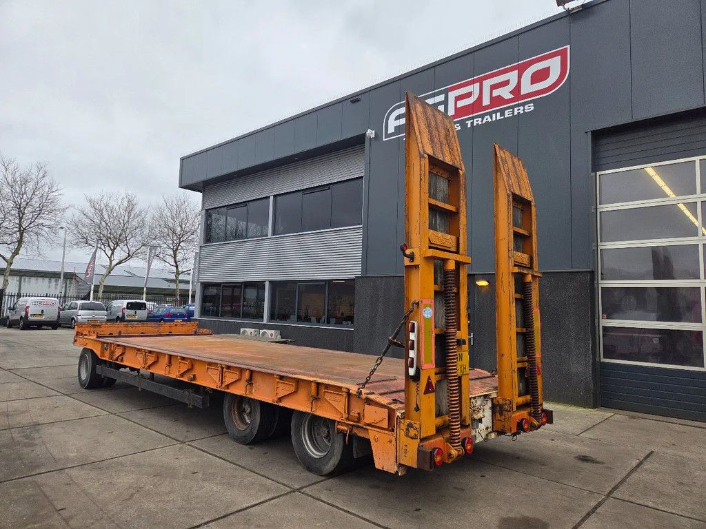 Nooteboom 3 as bladgeveerd