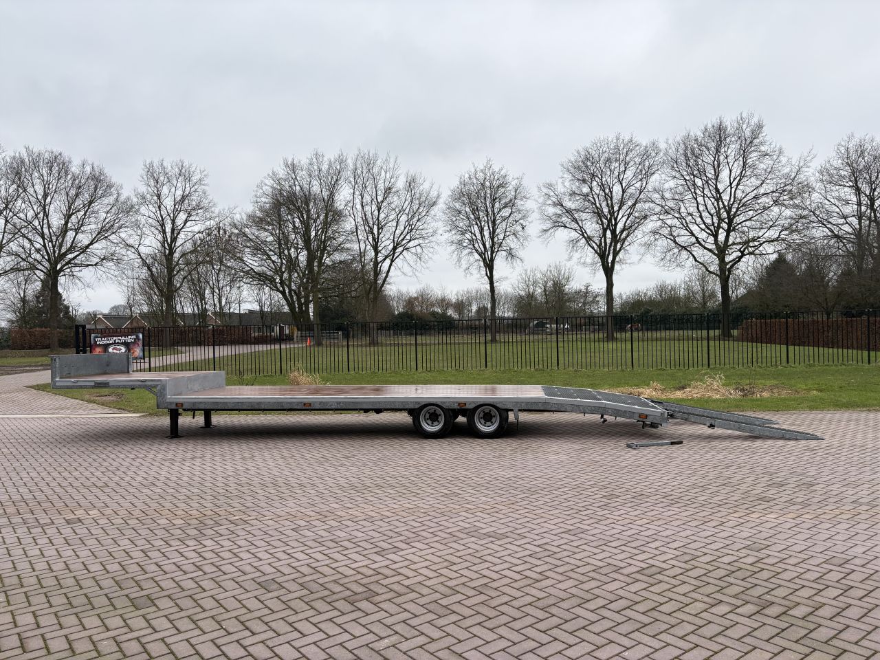Be oplegger 9.7 TON Veldhuizen semi dieplader met roostervloer