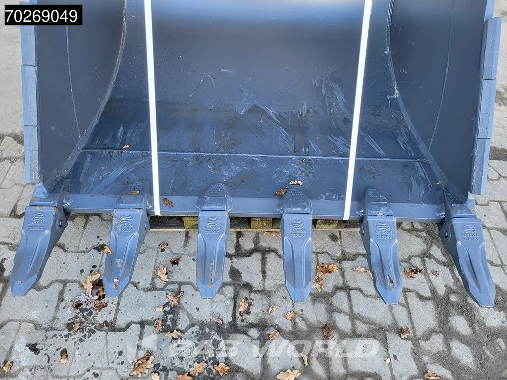 Strickland S70 1.2 M3 - 1.5M WIDE