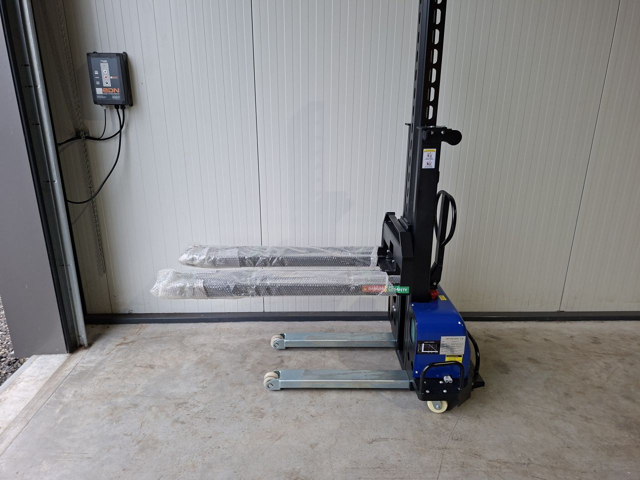 Meeneemstapelaar hefhoogte 1100 mm 700 kg