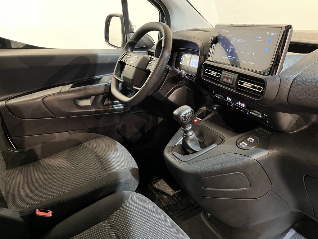 Toyota PROACE CITY 1.5 D-4D Live Nieuwe Model / Euro 6 / Airco / CarPlay / Cruise Control / Camera / LED / 3-Zits / 32.500 KM !!