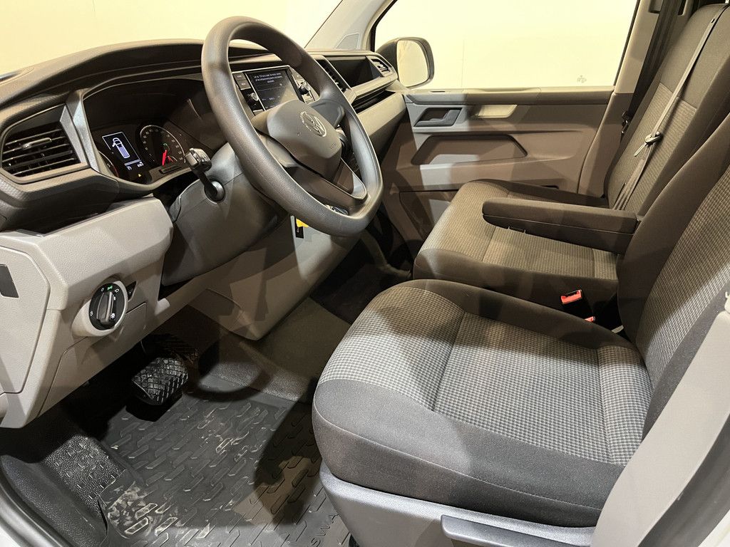 Volkswagen Transporter 2.0 TDI L1H1 150 PK Automaat / Servicebus / Bott Inrichting / Euro 6 / Airco / CarPlay / 220V. / PDC / Cruise Control / Klep / 3-Zits / 51.000 KM !!