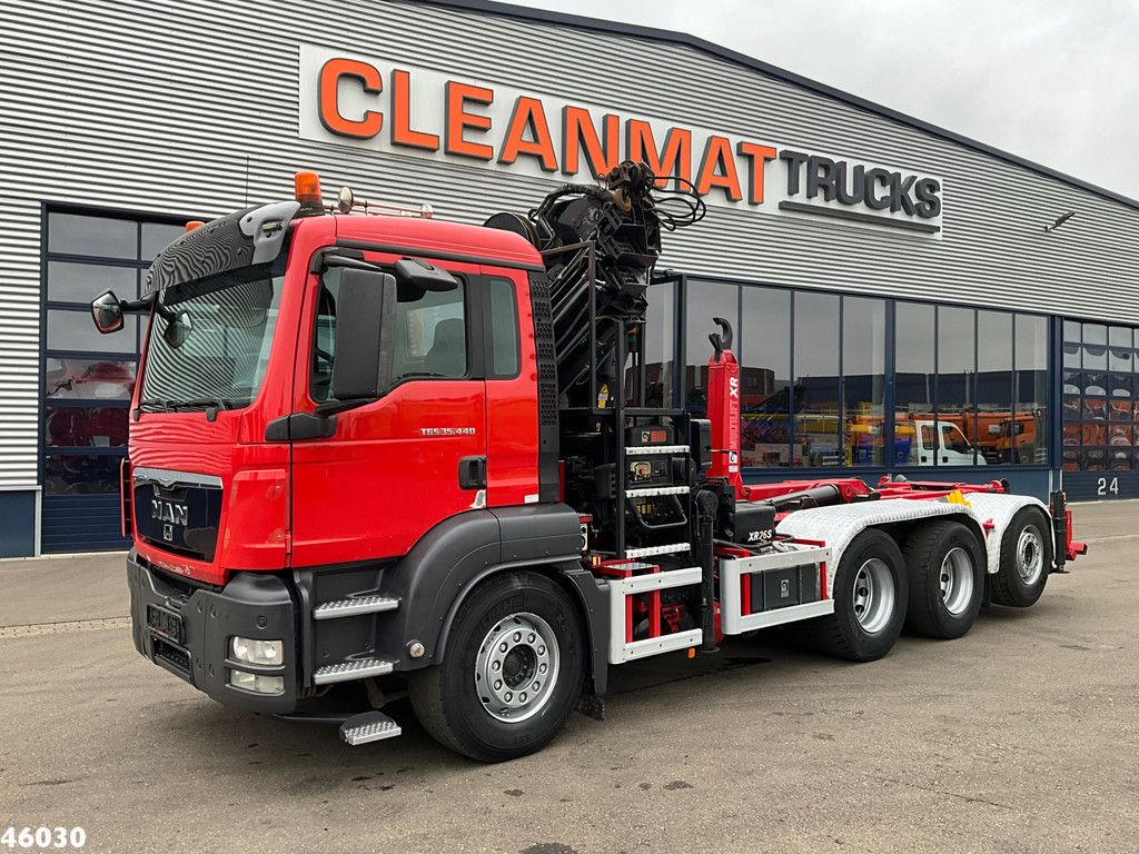 MAN TGS 32.440 Hiab 32 Tonmeter laadkraan met hydraulische lier