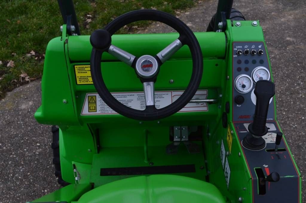 Avant 423 Kniklader/Shovel