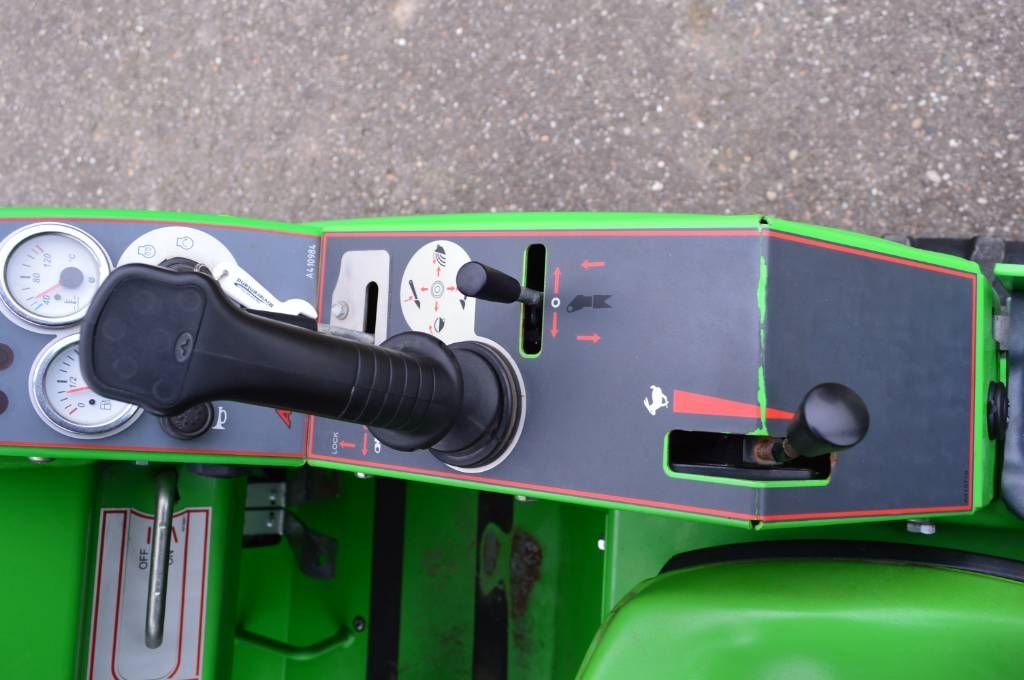 Avant 423 Kniklader/Shovel