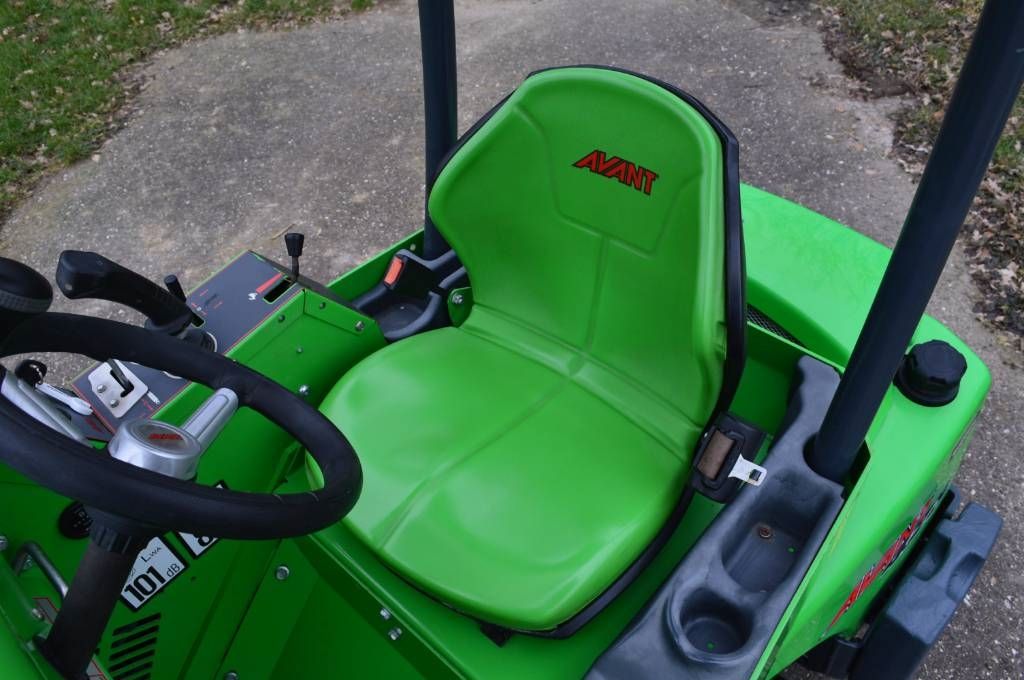 Avant 423 Kniklader/Shovel