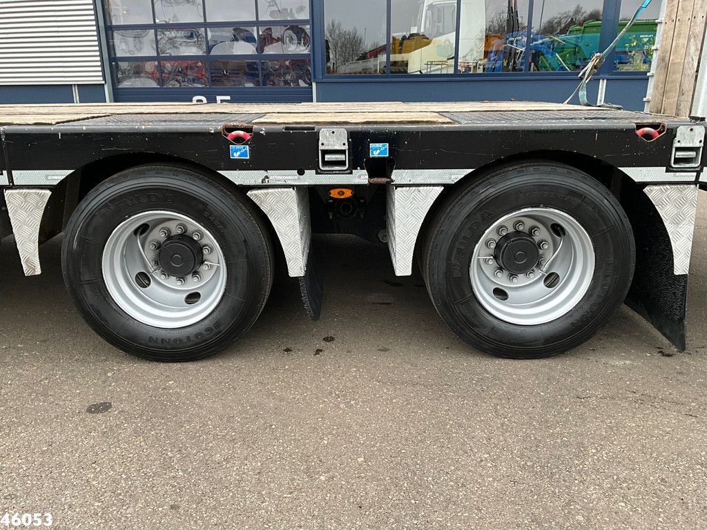 Schwarzmüller 3-assige aanhangwagen met oprijrampen