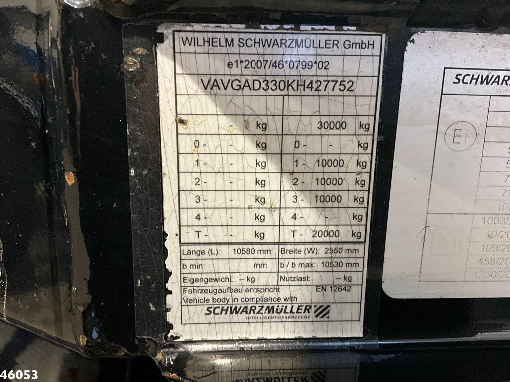 Schwarzmüller 3-assige aanhangwagen met oprijrampen