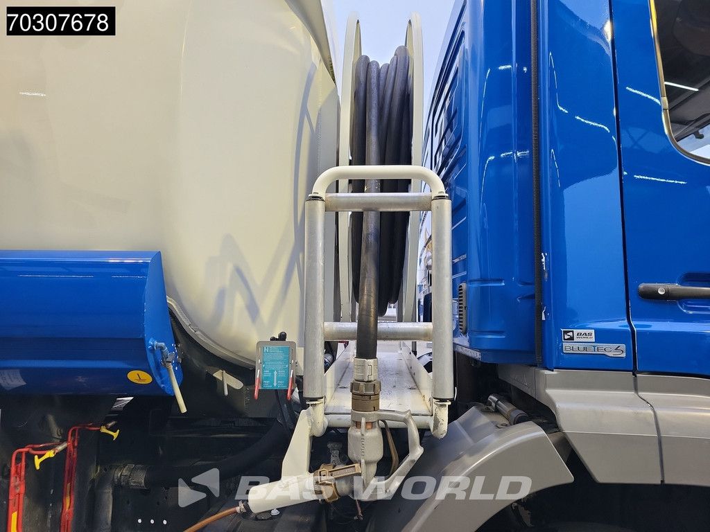 Mercedes Axor 1824 4X2 14.000 liter Diesel tank 3 compartments Manual Euro 5