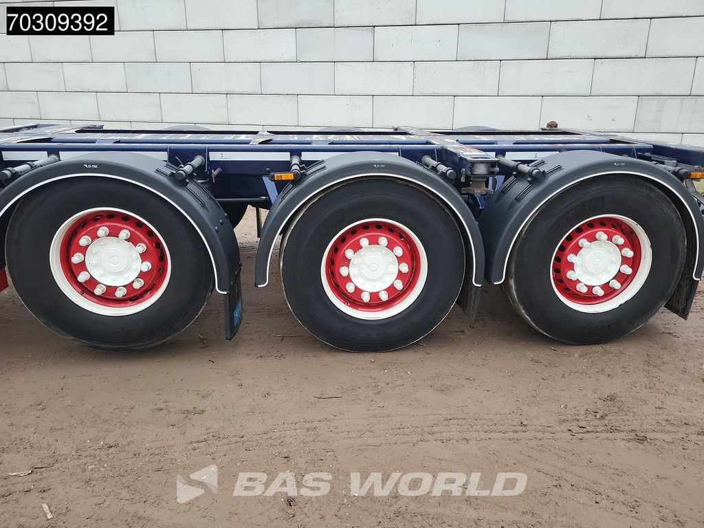 D-TEC APK 06/26 Multi'45ft Lifting Axle