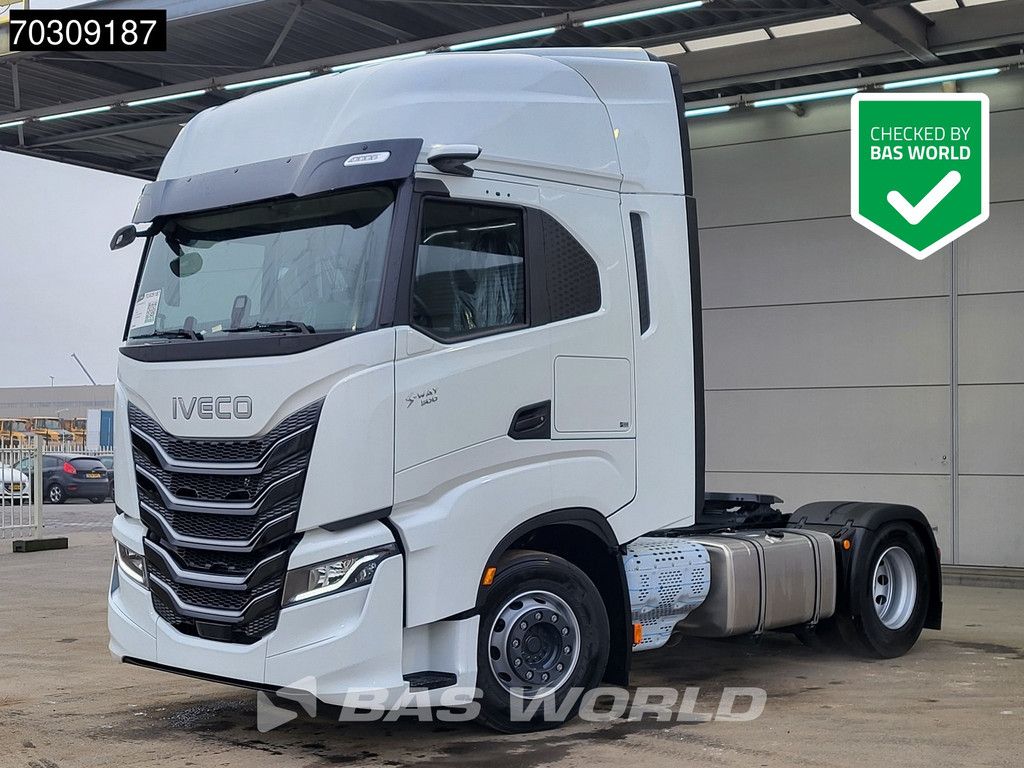 Iveco S-Way 460 4X2 NEW! Mega 2xTanks Standklima LED Navi