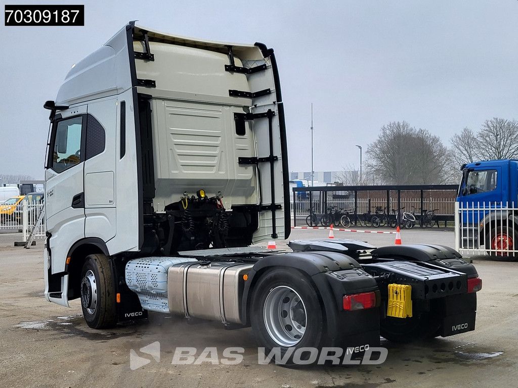 Iveco S-Way 460 4X2 NEW! Mega 2xTanks Standklima LED Navi