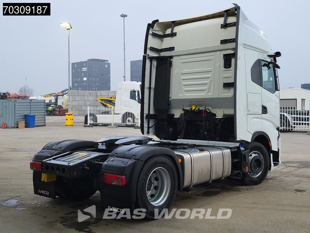 Iveco S-Way 460 4X2 NEW! Mega 2xTanks Standklima LED Navi