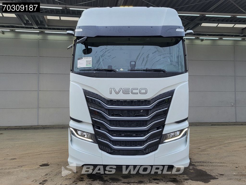 Iveco S-Way 460 4X2 NEW! Mega 2xTanks Standklima LED Navi