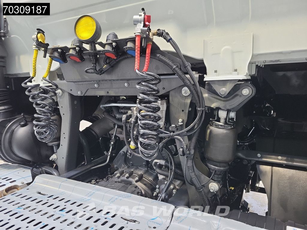 Iveco S-Way 460 4X2 NEW! Mega 2xTanks Standklima LED Navi