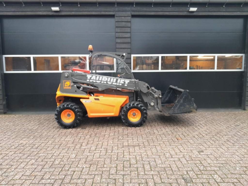 Ausa T 144 H X4 mini verreiker met bak en vorken