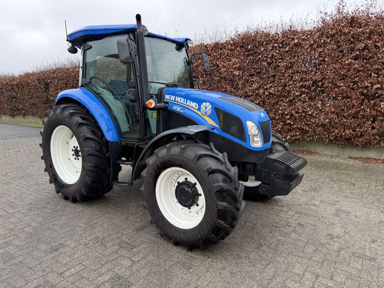 New Holland TD5.95