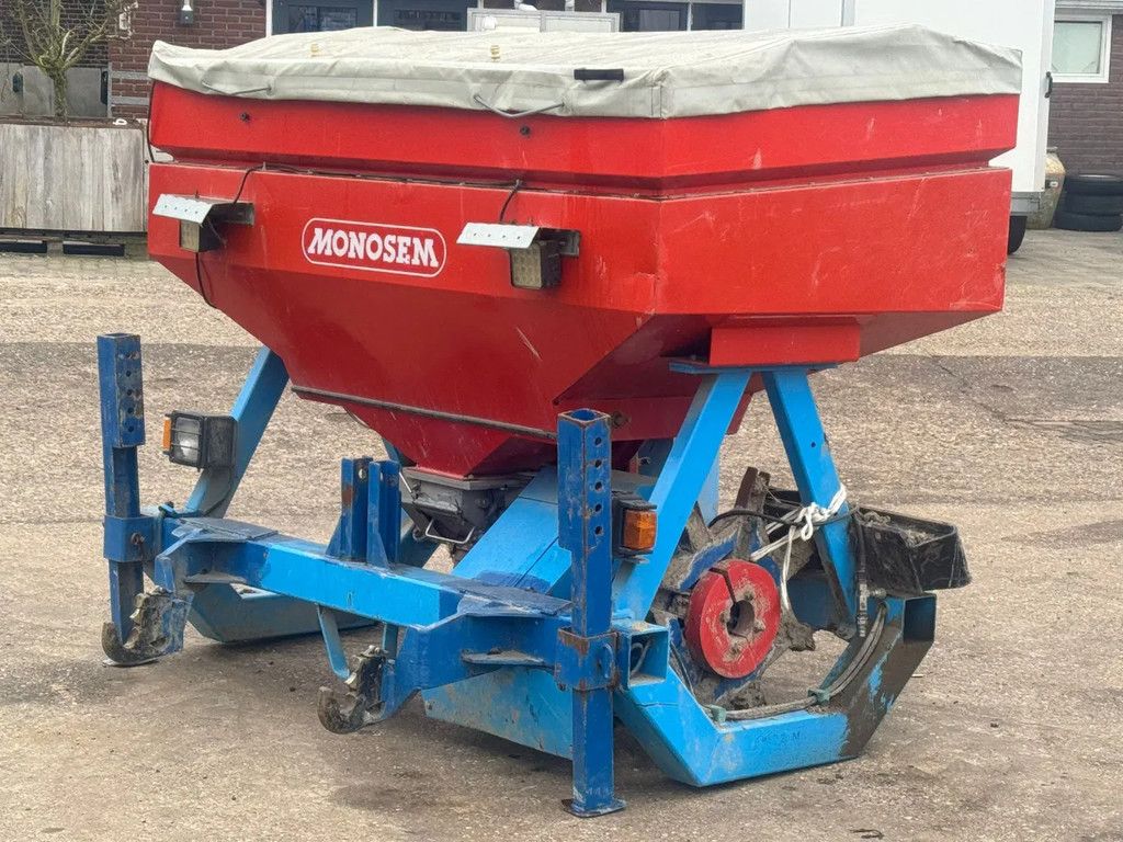 Monosem Fronttank Monosem Kunstmest tank Front tank
