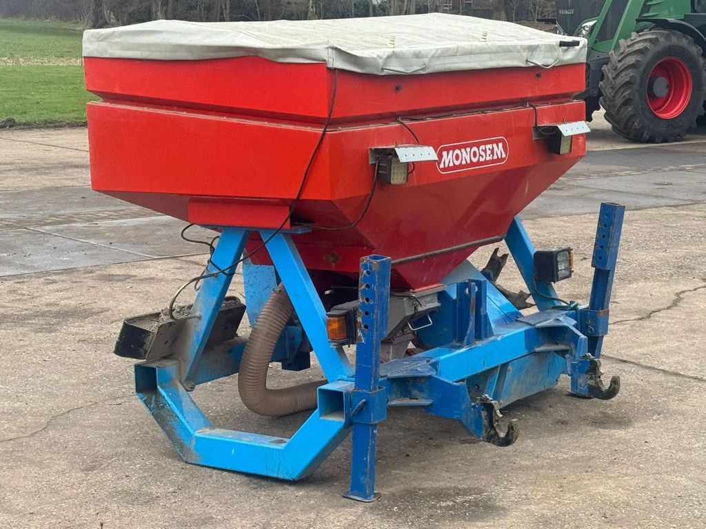 Monosem Fronttank Monosem Kunstmest tank Front tank