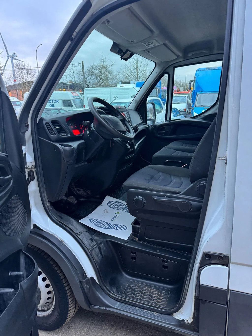 Iveco Daily 35S16 **EURO 6B-LOW MILEAGE-BELGIAN ORIGINE**