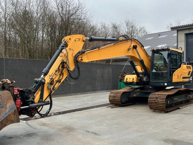 Hyundai HX220L  Velholdt maskine, med Rotortilt, S70 skifte og gribeklo