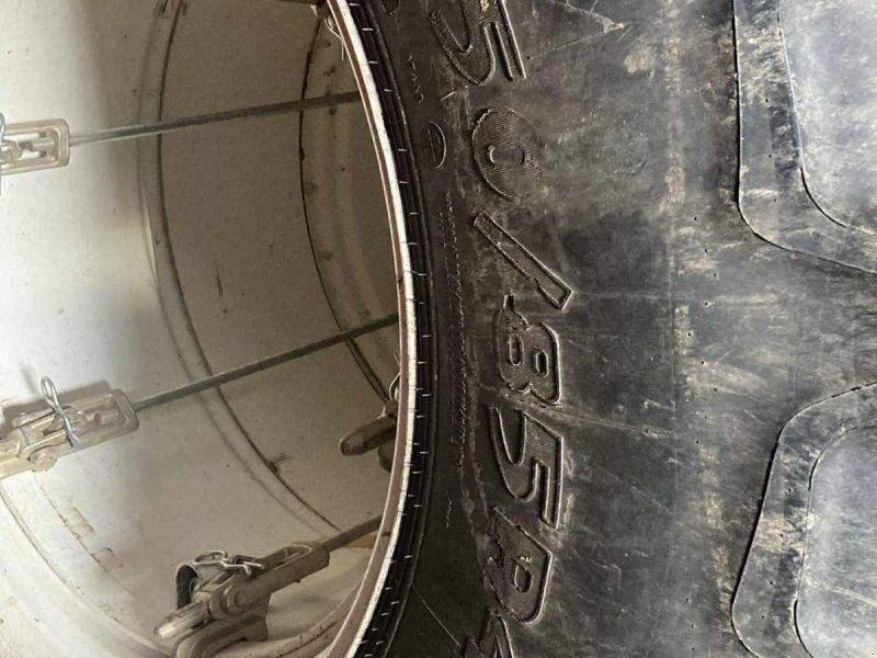 New Holland T7.315 Gård  som er på vej hjem.