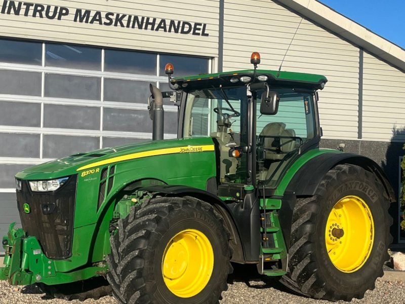 John Deere 8370R Med frontlift og fuld servicehistorik