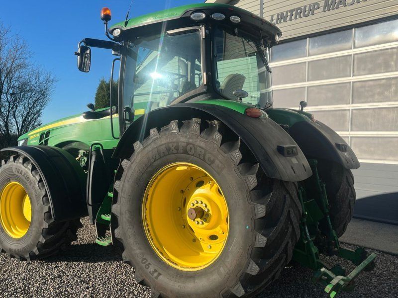 John Deere 8370R Med frontlift og fuld servicehistorik