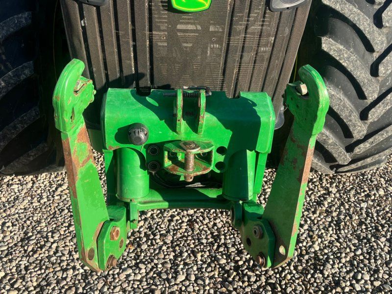 John Deere 8370R Med frontlift og fuld servicehistorik