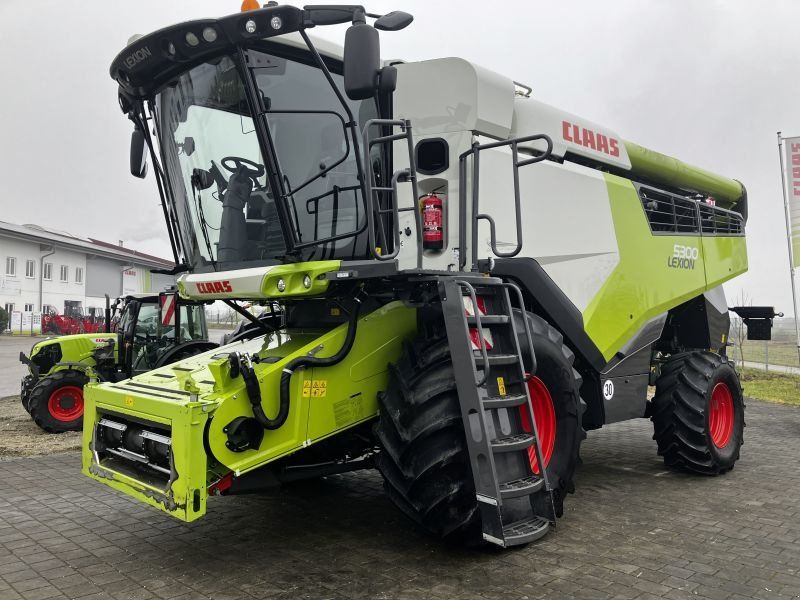 Claas LEXION 5300