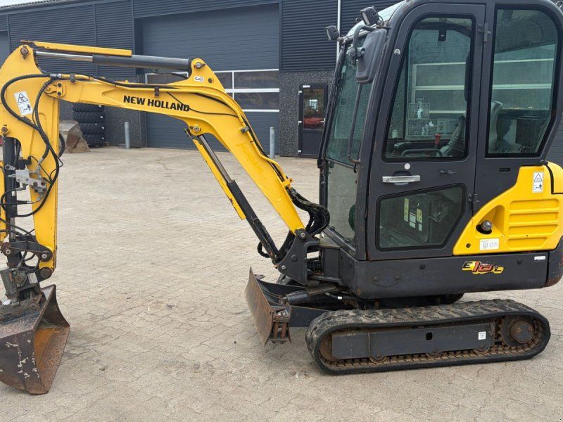 New Holland E18 C M. Tiltman