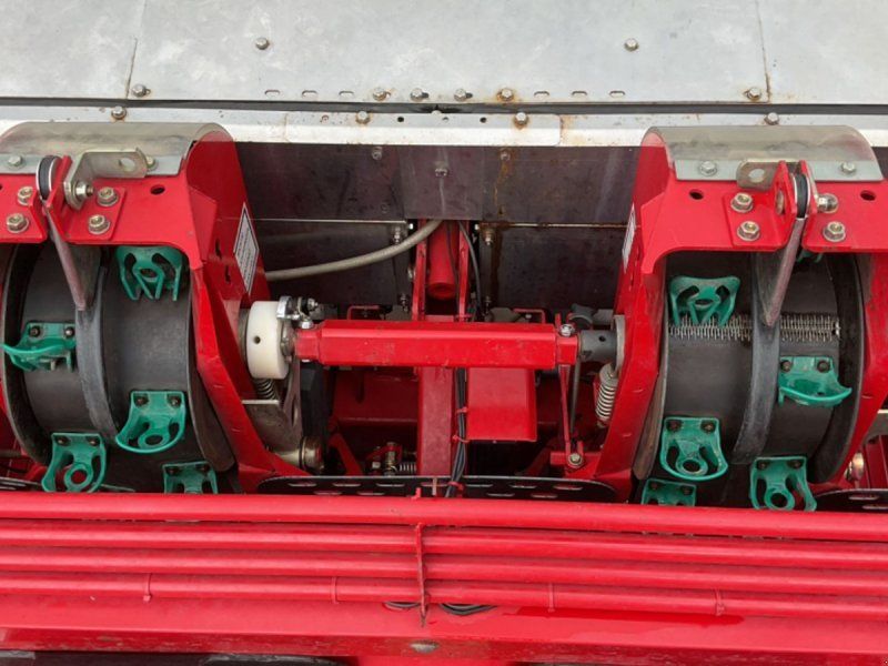 Grimme GL 34T Velholdt kartofellægger med gødnings og bejdseudstyr 75/7