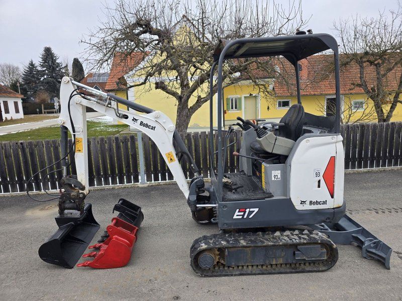 Bobcat E17