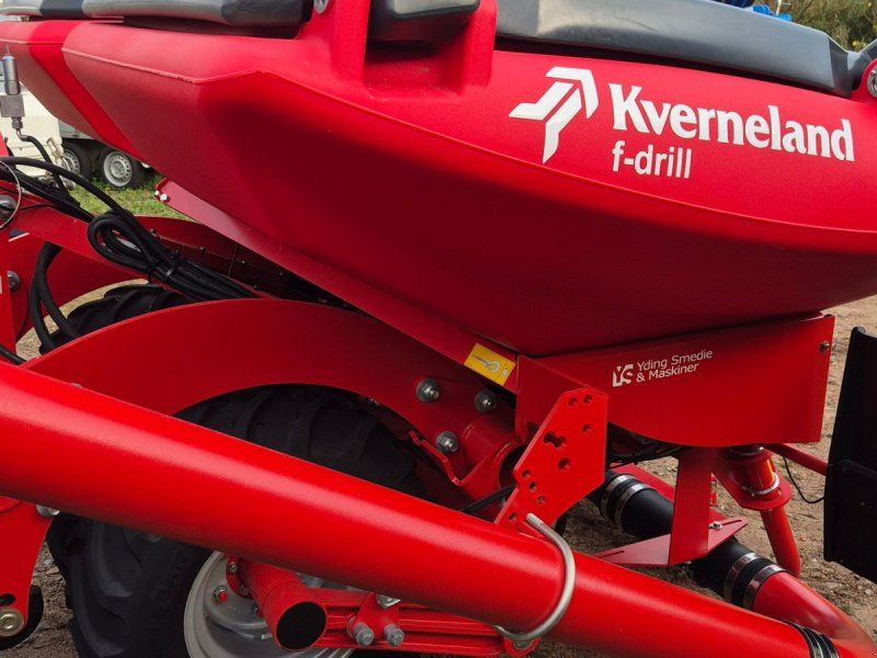Kverneland F-Drill fronttank med hjulpakker