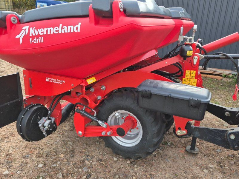Kverneland F-Drill fronttank med hjulpakker
