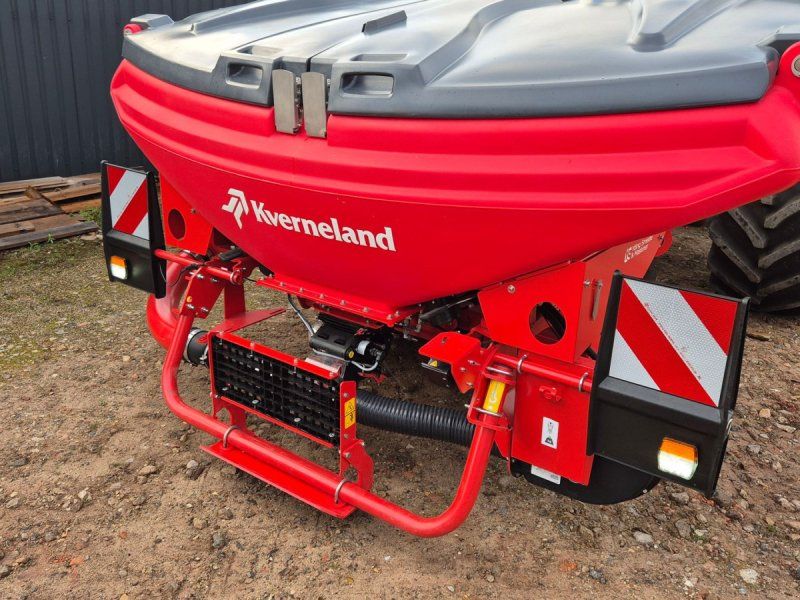 Kverneland F-Drill fronttank med hjulpakker