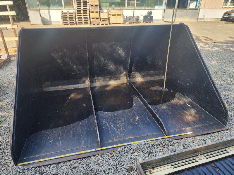 Manitou Monsterschaufel 2,50 m Schäffer Adapter