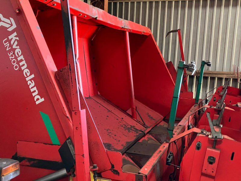 Kverneland UN 3200 fast gødning og bejseudstyr