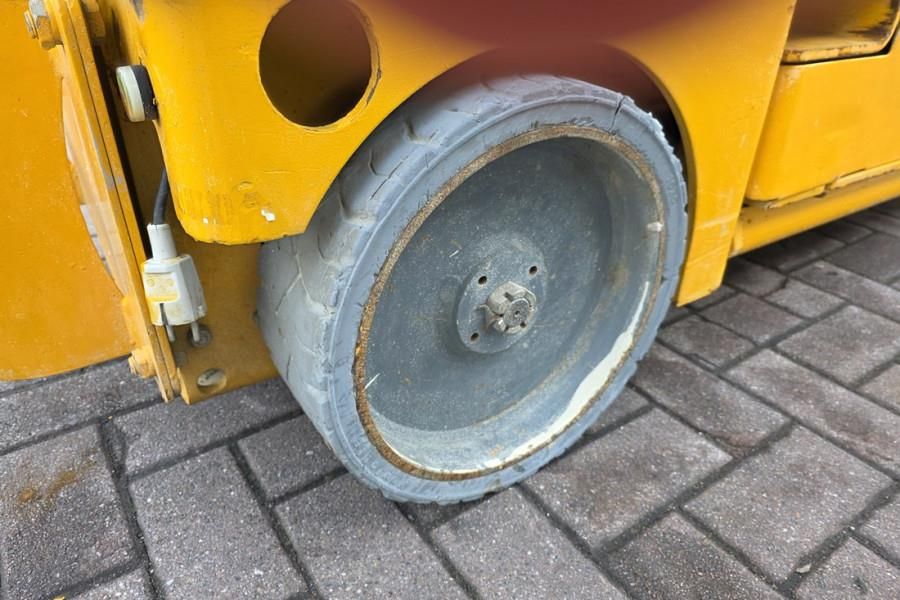 Haulotte Compact 8 Electric, 8.2m Working Height, 350kg Cap